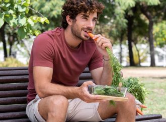 Czy wegetarianie są zdrowsi? Poznaj zdanie eksperta