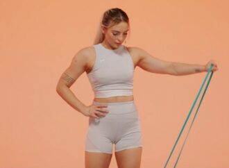 Trening ciała z gumą oporową (FBW)