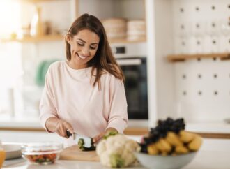 1000 pomysłów na obiad w 15 minut? Co powiesz na gotowanie bez przepisu?