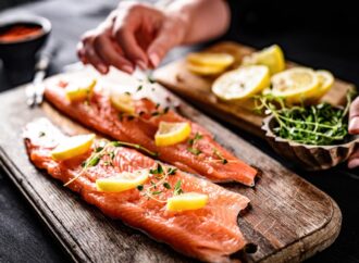 Dieta na serce i układ krążenia. Co jeść by chronić tętnice? Rady dietetyka