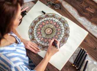 Jak zwiększyć neuroplastyczność mózgu i zmieniać nawyki oraz myślenie?