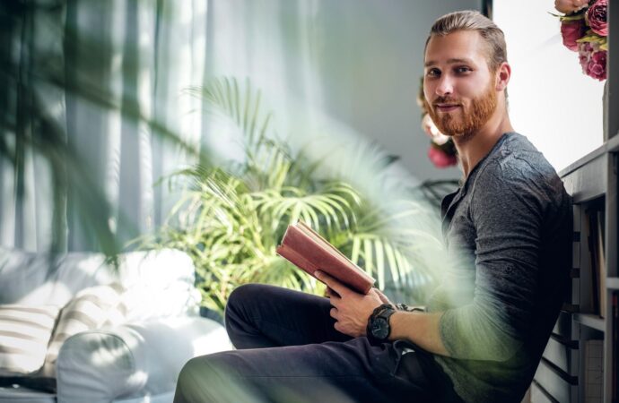 Kultura i wellbeing na koniec wakacji: książki, seriale i wydarzenia, które przedłużą lato. Zobacz nasze propozycje