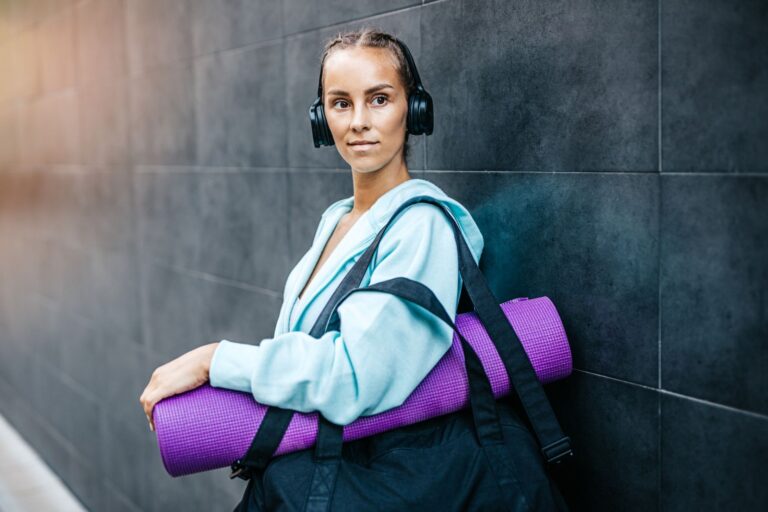 Odzież sportowa damska i męska – jak wybrać dobre ubrania sportowe?