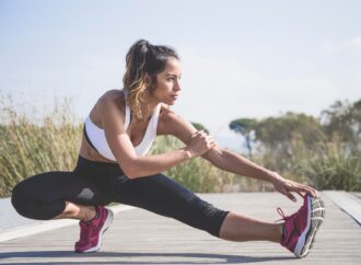 Odzież sportowa – FAQ: Jak kupować, nosić i dbać o ubrania treningowe