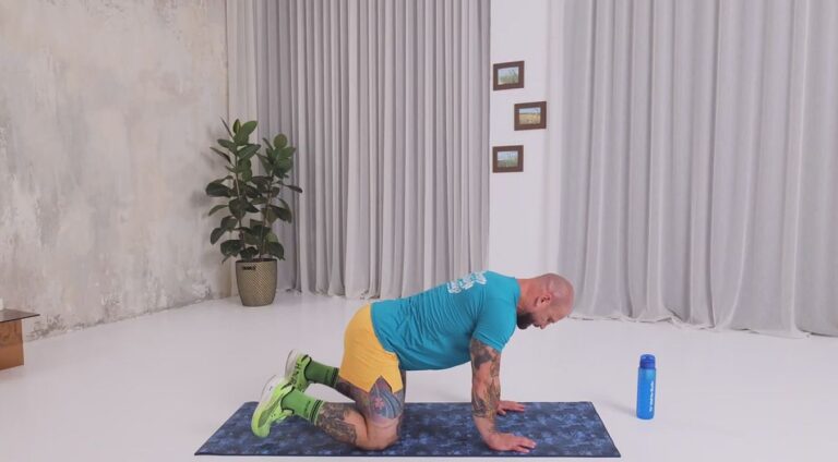 Starter trening dla początkujących. 30-minutowy łatwy trening odchudzający