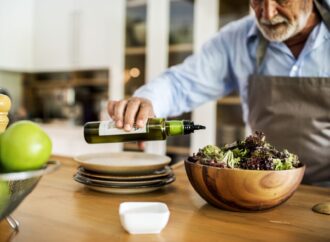 5 produktów, które chronią Cię przed rakiem jelita grubego: rady dietetyka