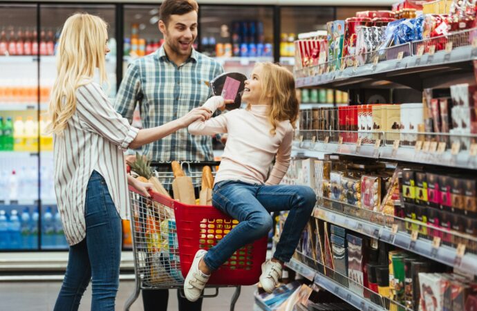 Tego nie kupuj w Biedronce! Zobacz 5 produktów, które odradza dietetyk